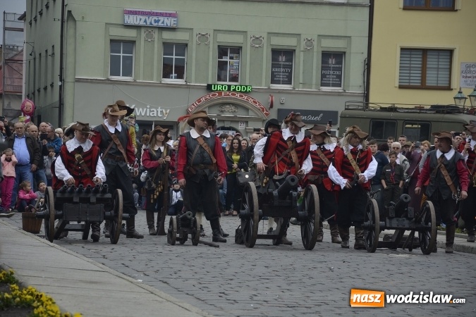 Zdjęcie w galerii na portalu naszwodzislaw.com: 7. Piknik Historyczno-Militarny. FOTORELACJA wiadomości z regionu
