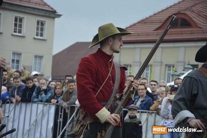 Zdjęcie w galerii na portalu naszwodzislaw.com: 7. Piknik Historyczno-Militarny. FOTORELACJA wiadomości z regionu