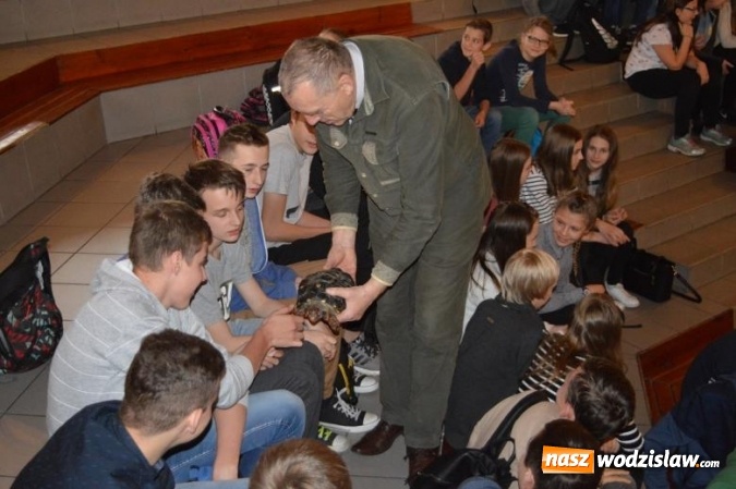 Zdjęcie w galerii na portalu naszwodzislaw.com: Gady w SP 28 i G3, czyli żywa lekcja biologii wiadomości z regionu