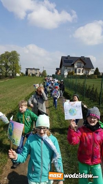 Zdjęcie w galerii na portalu naszwodzislaw.com: Tak Gmina Mszana obchodziła Międzynarodowy Dzień Ziemi wiadomości z regionu