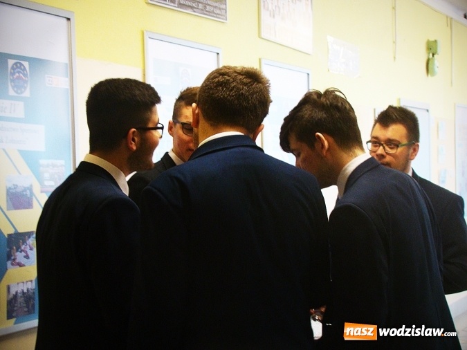 Zdjęcie w galerii na portalu naszwodzislaw.com: Kolejny dzień zmagań maturzystów. Tym razem czas na matematykę  wiadomości z regionu