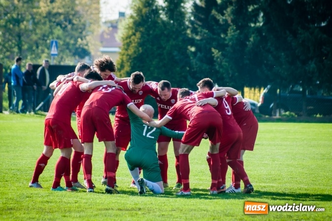 Zdjęcie w galerii na portalu naszwodzislaw.com: Nieudane dośrodkowanie zmieniło się w gola. Przyszłość lepsza od Krzyżanowic wiadomości z regionu