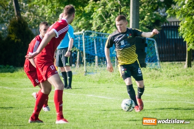 Zdjęcie w galerii na portalu naszwodzislaw.com: Nieudane dośrodkowanie zmieniło się w gola. Przyszłość lepsza od Krzyżanowic wiadomości z regionu
