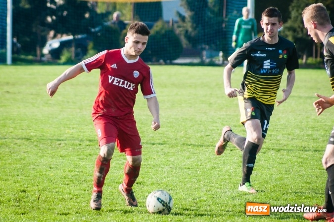 Zdjęcie w galerii na portalu naszwodzislaw.com: Nieudane dośrodkowanie zmieniło się w gola. Przyszłość lepsza od Krzyżanowic wiadomości z regionu