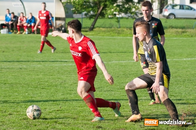 Zdjęcie w galerii na portalu naszwodzislaw.com: Nieudane dośrodkowanie zmieniło się w gola. Przyszłość lepsza od Krzyżanowic wiadomości z regionu