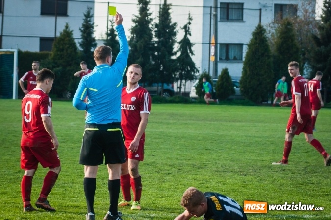 Zdjęcie w galerii na portalu naszwodzislaw.com: Nieudane dośrodkowanie zmieniło się w gola. Przyszłość lepsza od Krzyżanowic wiadomości z regionu