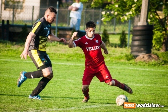 Zdjęcie w galerii na portalu naszwodzislaw.com: Nieudane dośrodkowanie zmieniło się w gola. Przyszłość lepsza od Krzyżanowic wiadomości z regionu