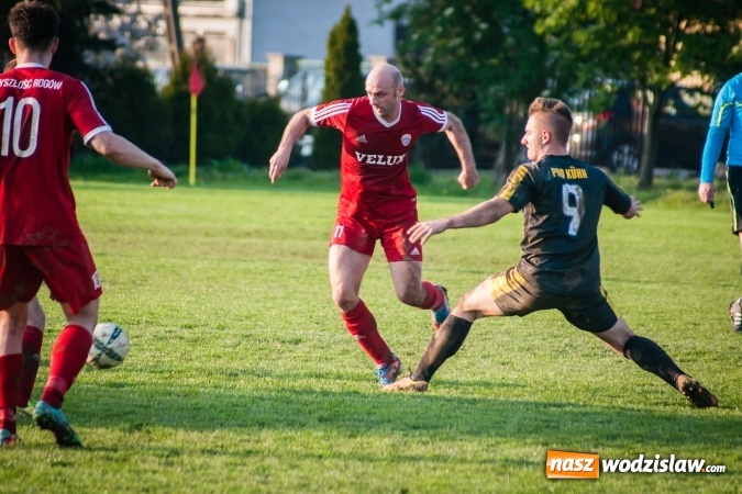 Zdjęcie w galerii na portalu naszwodzislaw.com: Nieudane dośrodkowanie zmieniło się w gola. Przyszłość lepsza od Krzyżanowic wiadomości z regionu