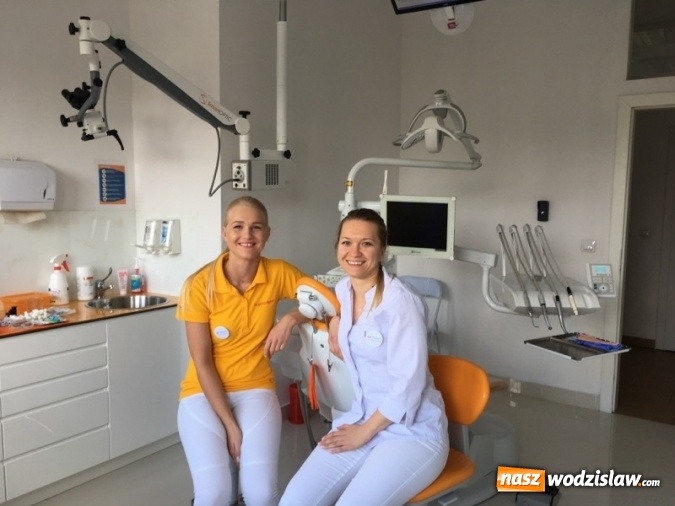 Zdjęcie w galerii na portalu naszwodzislaw.com: Dlaczego dentysta i higienistka stomatologiczna muszą tworzyć duet idealny? wiadomości z regionu