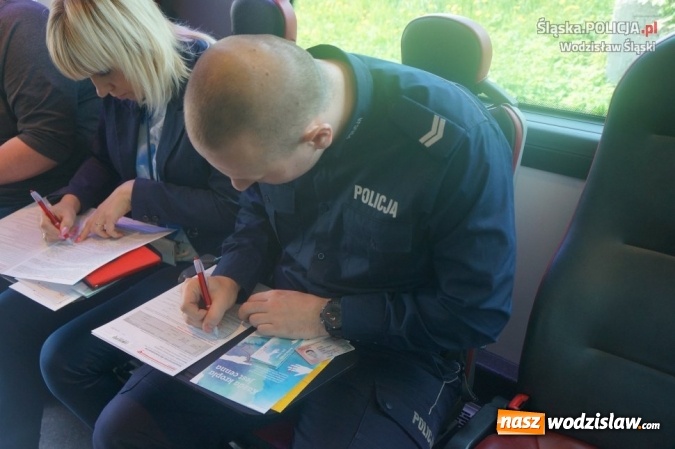 Zdjęcie w galerii na portalu naszwodzislaw.com: Bo liczy się każda kropla. Wodzisławscy policjanci honorowo oddali krew  wiadomości z regionu