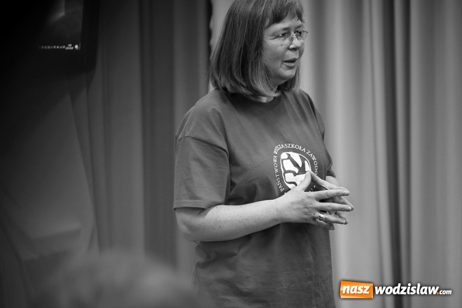 Zdjęcie w galerii na portalu naszwodzislaw.com: Czas i miejsce - wernisaż wystawy w Galerii Gawra wiadomości z regionu