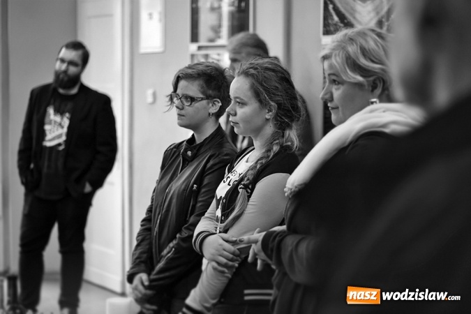 Zdjęcie w galerii na portalu naszwodzislaw.com: Czas i miejsce - wernisaż wystawy w Galerii Gawra wiadomości z regionu