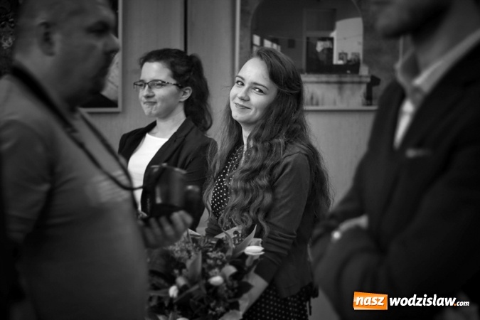 Zdjęcie w galerii na portalu naszwodzislaw.com: Czas i miejsce - wernisaż wystawy w Galerii Gawra wiadomości z regionu