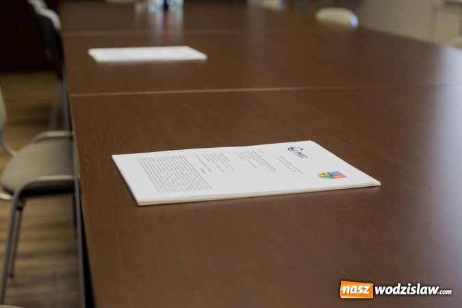 Zdjęcie w galerii na portalu naszwodzislaw.com: Podpisanie umowy między PWSZ w Raciborzu i Gminą Krzyżanowice  wiadomości z regionu