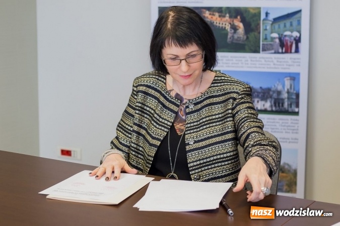 Zdjęcie w galerii na portalu naszwodzislaw.com: Podpisanie umowy między PWSZ w Raciborzu i Gminą Krzyżanowice  wiadomości z regionu