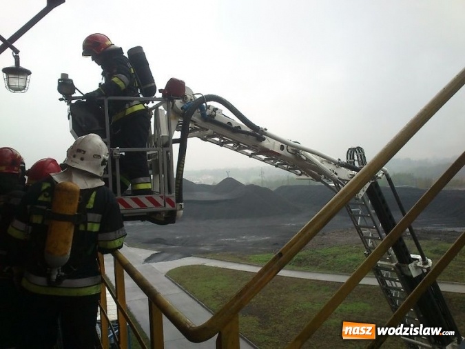 Zdjęcie w galerii na portalu naszwodzislaw.com: Ćwiczenia strażaków na terenie Koksowni Radlin wiadomości z regionu
