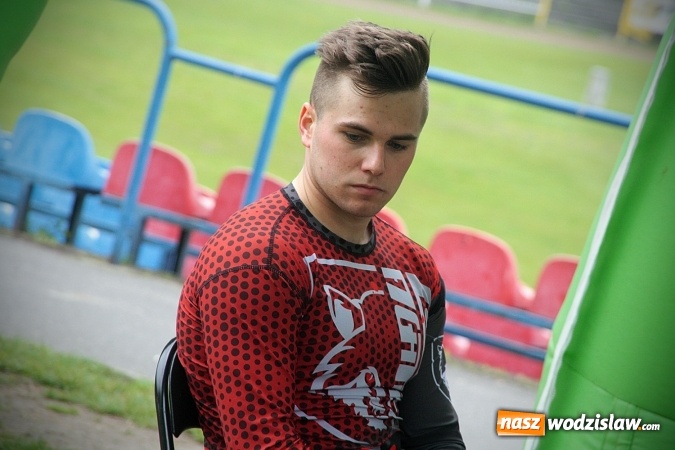 Zdjęcie w galerii na portalu naszwodzislaw.com: Ogólnopolskie Zawody Street Workout przy Bogumińskiej wiadomości z regionu