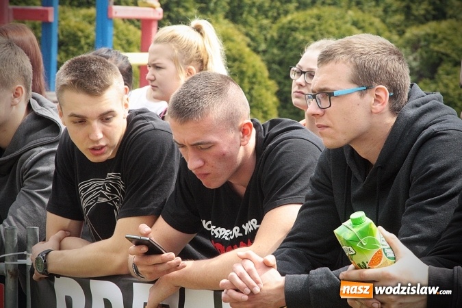 Zdjęcie w galerii na portalu naszwodzislaw.com: Ogólnopolskie Zawody Street Workout przy Bogumińskiej wiadomości z regionu
