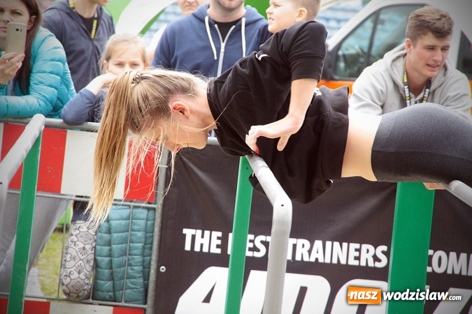 Zdjęcie w galerii na portalu naszwodzislaw.com: Ogólnopolskie Zawody Street Workout przy Bogumińskiej wiadomości z regionu