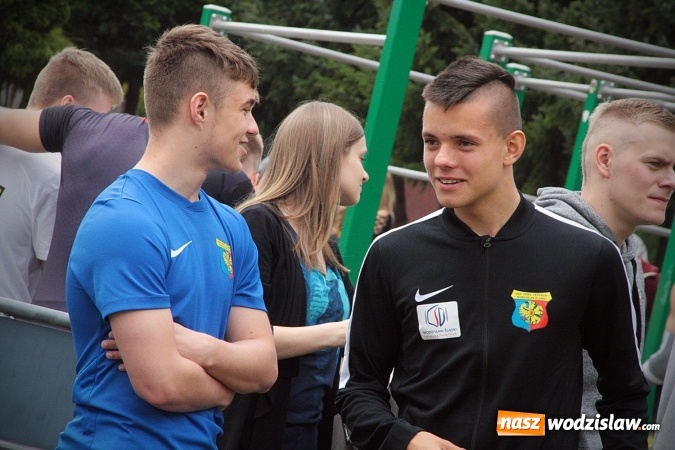 Zdjęcie w galerii na portalu naszwodzislaw.com: Ogólnopolskie Zawody Street Workout przy Bogumińskiej wiadomości z regionu