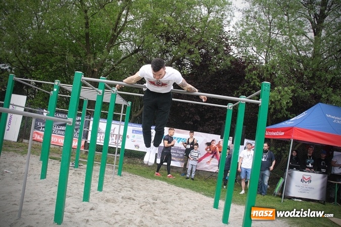 Zdjęcie w galerii na portalu naszwodzislaw.com: Ogólnopolskie Zawody Street Workout przy Bogumińskiej wiadomości z regionu
