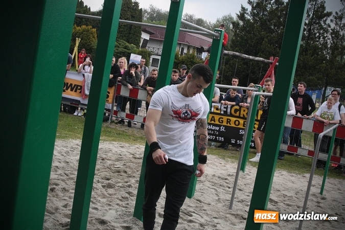 Zdjęcie w galerii na portalu naszwodzislaw.com: Ogólnopolskie Zawody Street Workout przy Bogumińskiej wiadomości z regionu