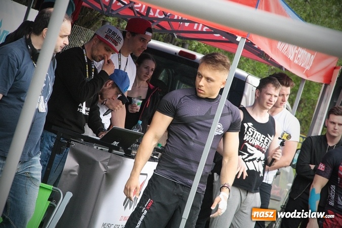 Zdjęcie w galerii na portalu naszwodzislaw.com: Ogólnopolskie Zawody Street Workout przy Bogumińskiej wiadomości z regionu