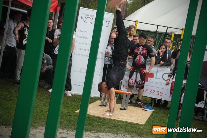 Zdjęcie w galerii na portalu naszwodzislaw.com: Ogólnopolskie Zawody Street Workout przy Bogumińskiej wiadomości z regionu