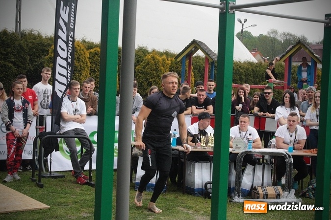 Zdjęcie w galerii na portalu naszwodzislaw.com: Ogólnopolskie Zawody Street Workout przy Bogumińskiej wiadomości z regionu
