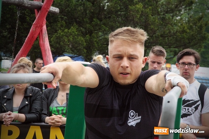 Zdjęcie w galerii na portalu naszwodzislaw.com: Ogólnopolskie Zawody Street Workout przy Bogumińskiej wiadomości z regionu