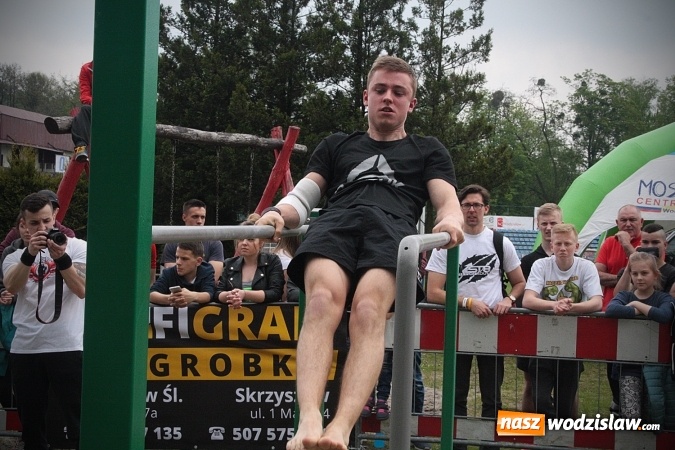 Zdjęcie w galerii na portalu naszwodzislaw.com: Ogólnopolskie Zawody Street Workout przy Bogumińskiej wiadomości z regionu