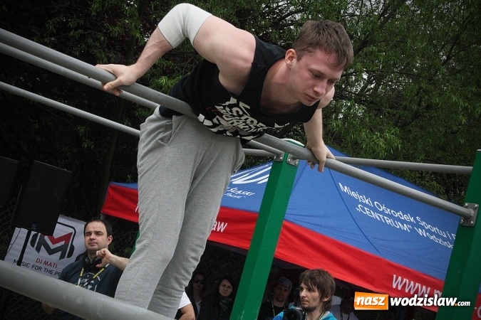 Zdjęcie w galerii na portalu naszwodzislaw.com: Ogólnopolskie Zawody Street Workout przy Bogumińskiej wiadomości z regionu