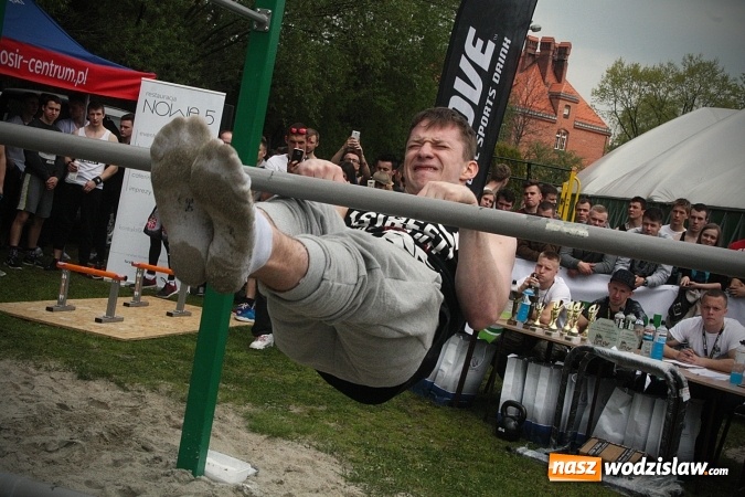Zdjęcie w galerii na portalu naszwodzislaw.com: Ogólnopolskie Zawody Street Workout przy Bogumińskiej wiadomości z regionu