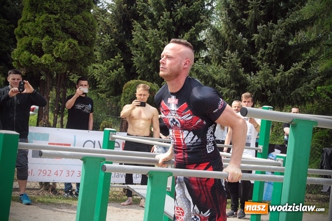 Zdjęcie w galerii na portalu naszwodzislaw.com: Ogólnopolskie Zawody Street Workout przy Bogumińskiej wiadomości z regionu