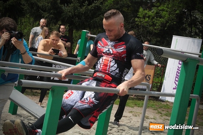 Zdjęcie w galerii na portalu naszwodzislaw.com: Ogólnopolskie Zawody Street Workout przy Bogumińskiej wiadomości z regionu