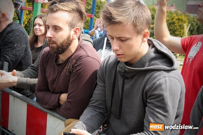 Zdjęcie w galerii na portalu naszwodzislaw.com: Ogólnopolskie Zawody Street Workout przy Bogumińskiej wiadomości z regionu