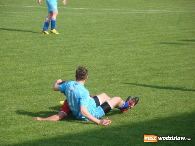 Zdjęcie w galerii na portalu naszwodzislaw.com: Rozwój Bełsznica dzieli się punktami z rezerwami Przyszłości Rogów wiadomości z regionu