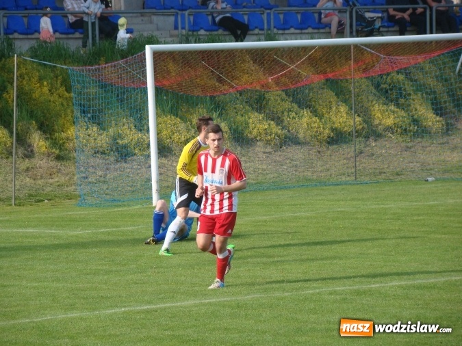 Zdjęcie w galerii na portalu naszwodzislaw.com: Rozwój Bełsznica dzieli się punktami z rezerwami Przyszłości Rogów wiadomości z regionu