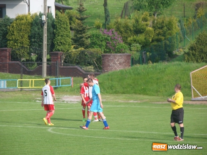 Zdjęcie w galerii na portalu naszwodzislaw.com: Rozwój Bełsznica dzieli się punktami z rezerwami Przyszłości Rogów wiadomości z regionu