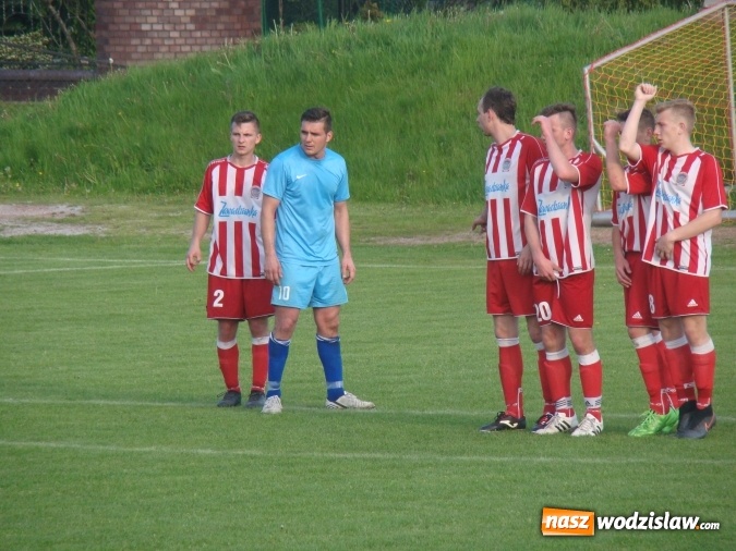 Zdjęcie w galerii na portalu naszwodzislaw.com: Rozwój Bełsznica dzieli się punktami z rezerwami Przyszłości Rogów wiadomości z regionu