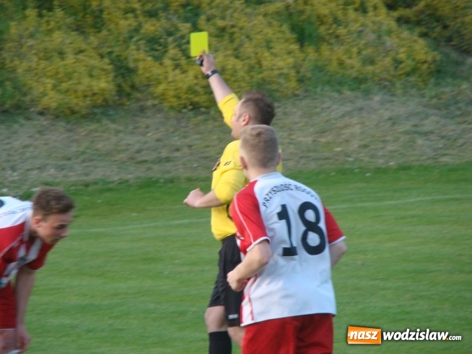 Zdjęcie w galerii na portalu naszwodzislaw.com: Rozwój Bełsznica dzieli się punktami z rezerwami Przyszłości Rogów wiadomości z regionu