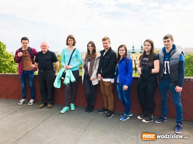Zdjęcie w galerii na portalu naszwodzislaw.com: Bliskie spotkania z nauką w ramach studiów na kierunku turystyka i rekreacja  wiadomości z regionu