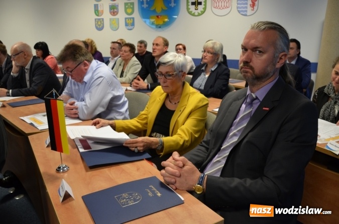 Zdjęcie w galerii na portalu naszwodzislaw.com: Szczególna sesja z samorządem gospodarczym wiadomości z regionu