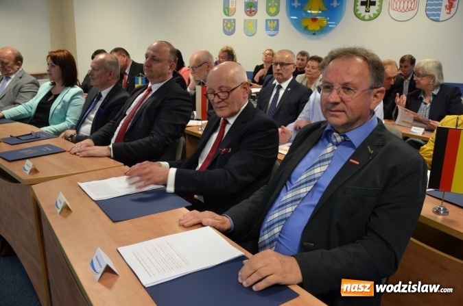 Zdjęcie w galerii na portalu naszwodzislaw.com: Szczególna sesja z samorządem gospodarczym wiadomości z regionu