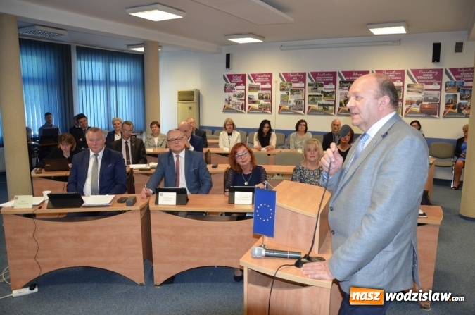 Zdjęcie w galerii na portalu naszwodzislaw.com: Szczególna sesja z samorządem gospodarczym wiadomości z regionu