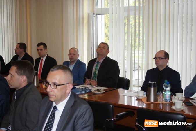 Zdjęcie w galerii na portalu naszwodzislaw.com: Przedstawiciele JSW omówili na wspólnej komisji koncepcję połączenia hałdy  wiadomości z regionu
