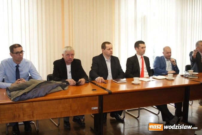 Zdjęcie w galerii na portalu naszwodzislaw.com: Przedstawiciele JSW omówili na wspólnej komisji koncepcję połączenia hałdy  wiadomości z regionu