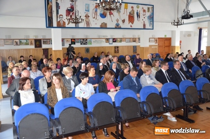 Zdjęcie w galerii na portalu naszwodzislaw.com: O godności seniorów w domu pomocy społecznej wiadomości z regionu