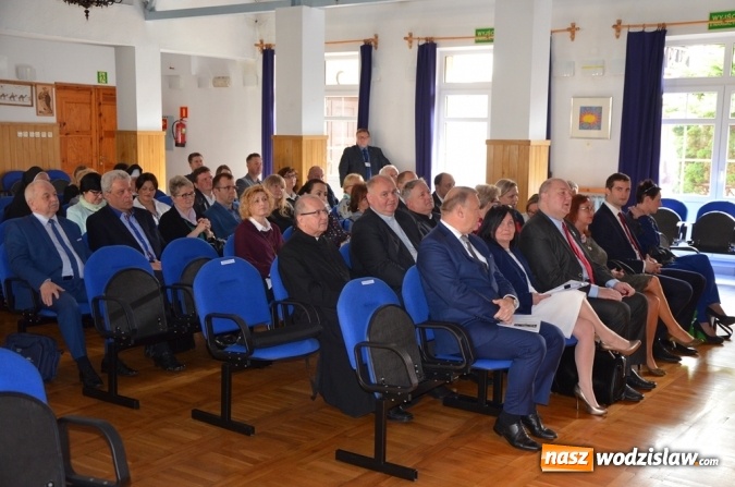Zdjęcie w galerii na portalu naszwodzislaw.com: O godności seniorów w domu pomocy społecznej wiadomości z regionu