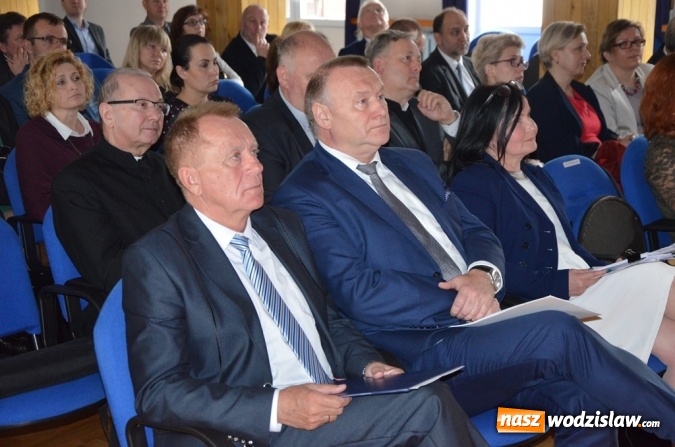 Zdjęcie w galerii na portalu naszwodzislaw.com: O godności seniorów w domu pomocy społecznej wiadomości z regionu